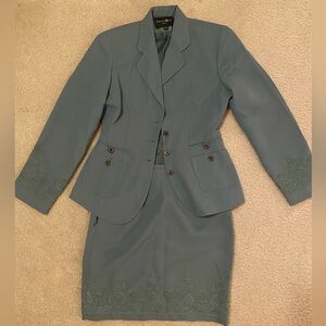2 piece women suite xxs. Petite
